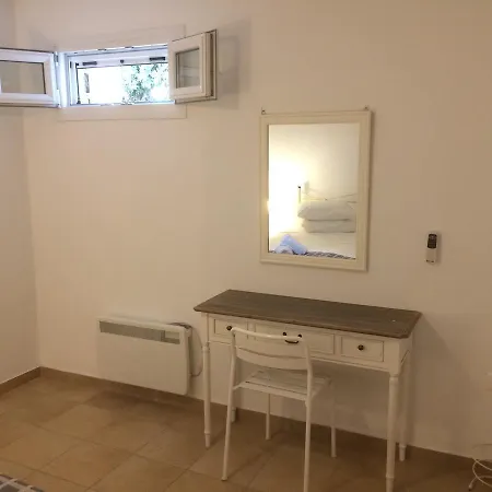 מלון דירות Sea Wind And טורלוס