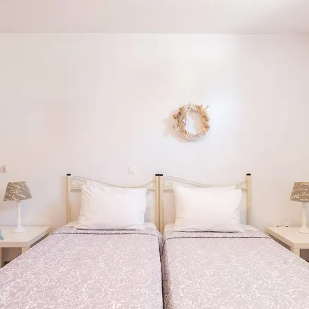 Апарт-отель Sea Wind And Тоурлос