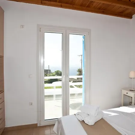 Sea Wind And Апарт-отель Тоурлос