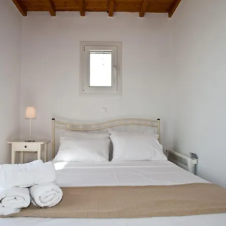 Апарт-отель Sea Wind And Тоурлос