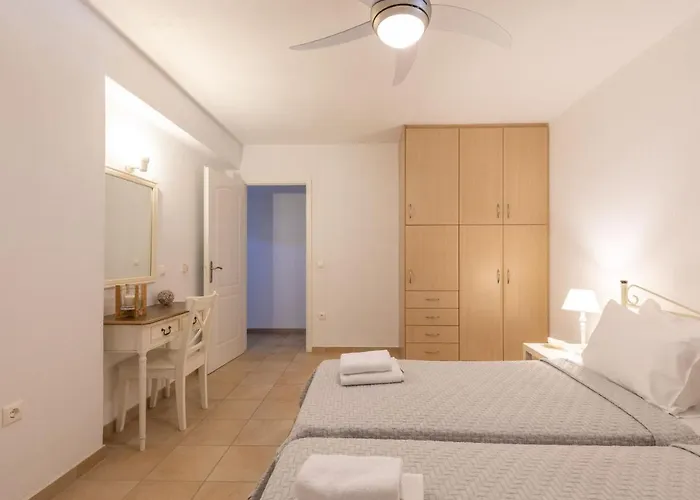 Aparthotel Sea Wind And 4*