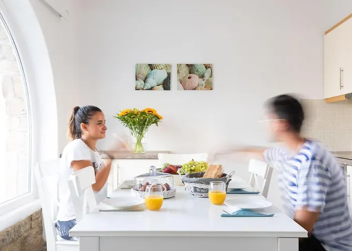 アパートホテル Sea Wind And 4*