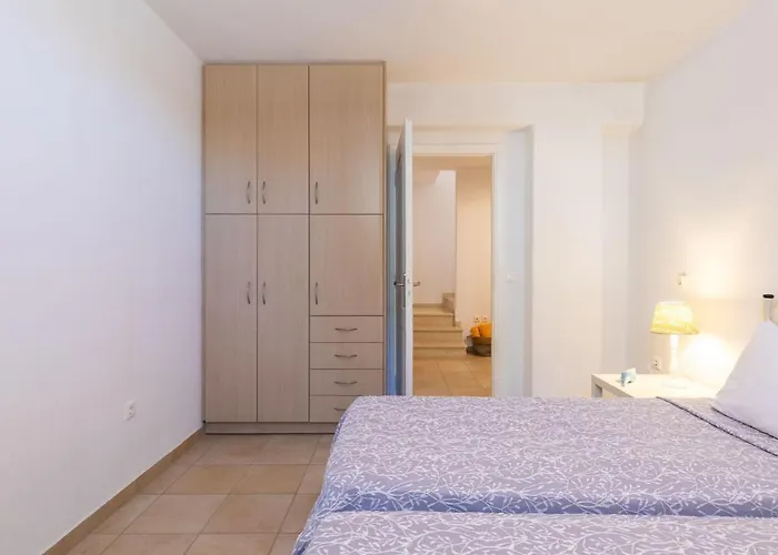 Sea Wind And تورلوس