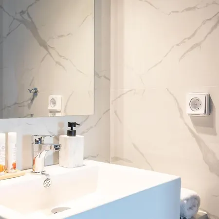 Sea Wind And Apartmanhotel 4*