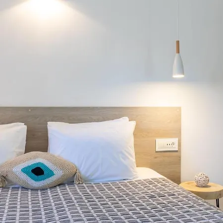 Sea Wind And Apartmanhotel 4*