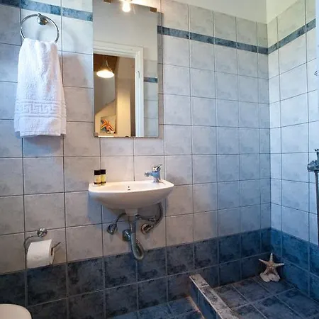 Sea Wind And Apartmanhotel 4*